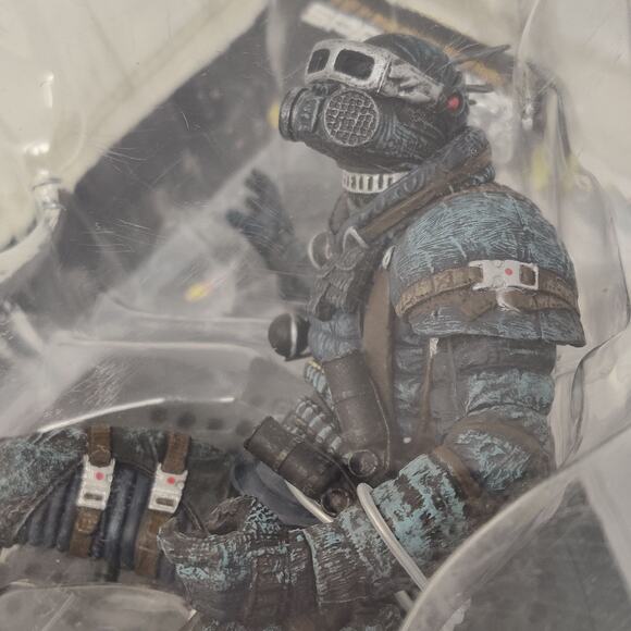 McFarlane Toys Spawn i.64 Series 24 Action Figure Classic Comic Covers Issue 64 - Picture 6 of 16